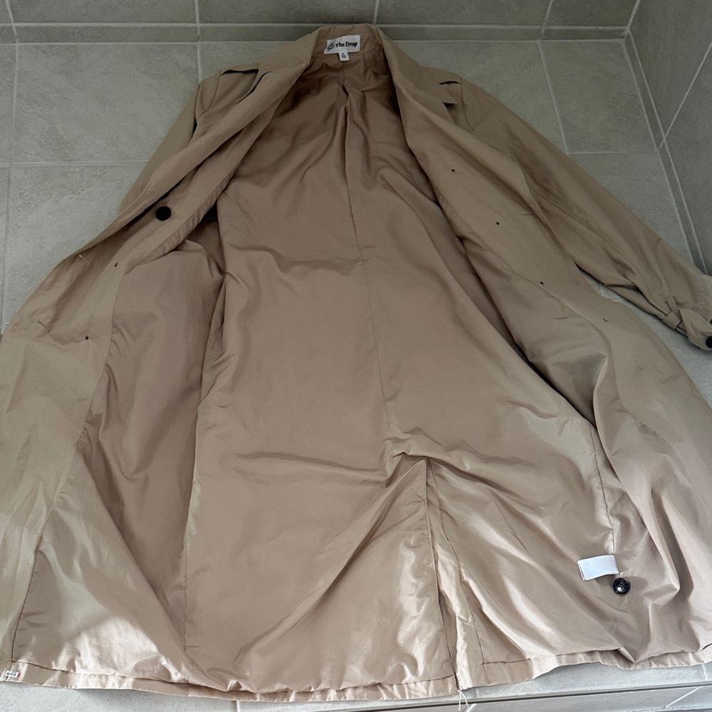 Classic Beige Trench Coat - Women - Picture 6 of 7